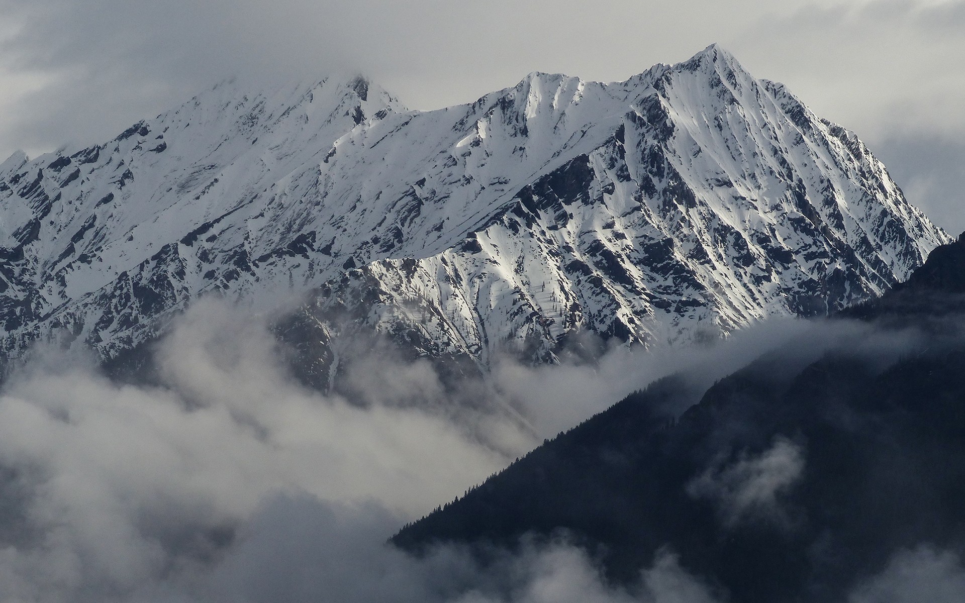 冬季雪山风景壁纸 – 1920×1200高清自然山峰背景图 - 阿里文案馆